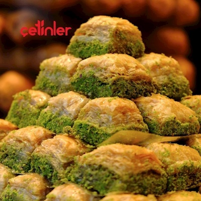 Fıstıklı Baklava (2 Kg)